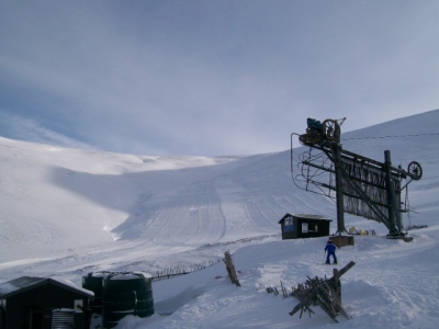 Glas Moal just before the lift opened for the day. Feb 2009.